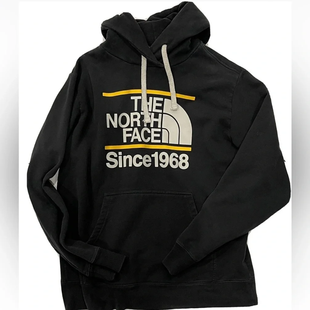 North Face Black Spell Out Hoodie Men's Sweater Size M Pit to pit 20” Length 24”
